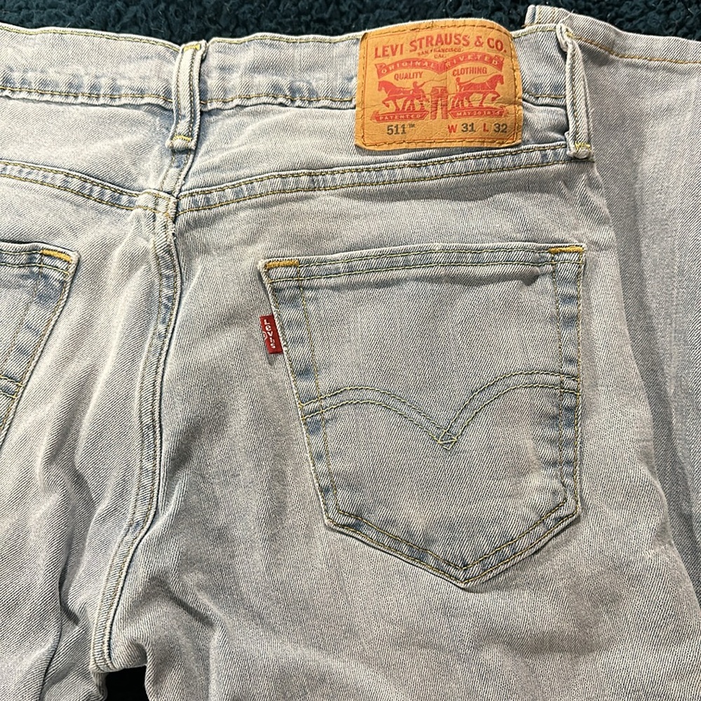 Levi Jeans - Picture 3 of 4